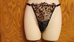 Victoria's Secret Black and Leopard Lace Thong NWT